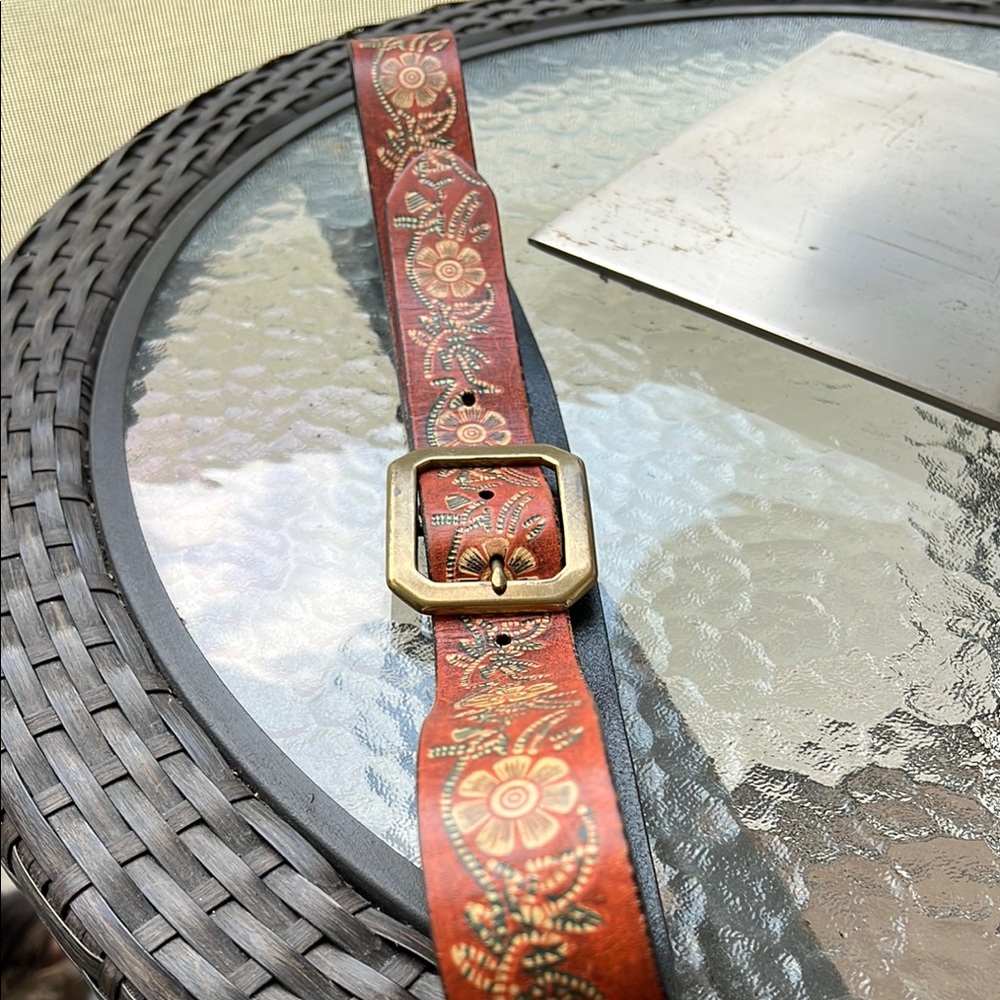 Unisex leather belt .. 42”